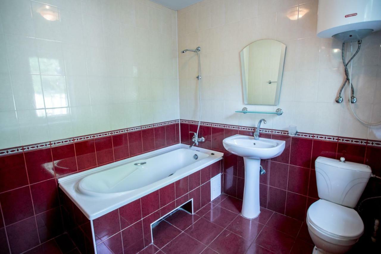 Premium Hotel Izmaïl Esterno foto